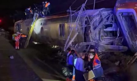 A high speed train has derailed in a straight line and hit in a front head collision another train in Spain - at least 21 dead