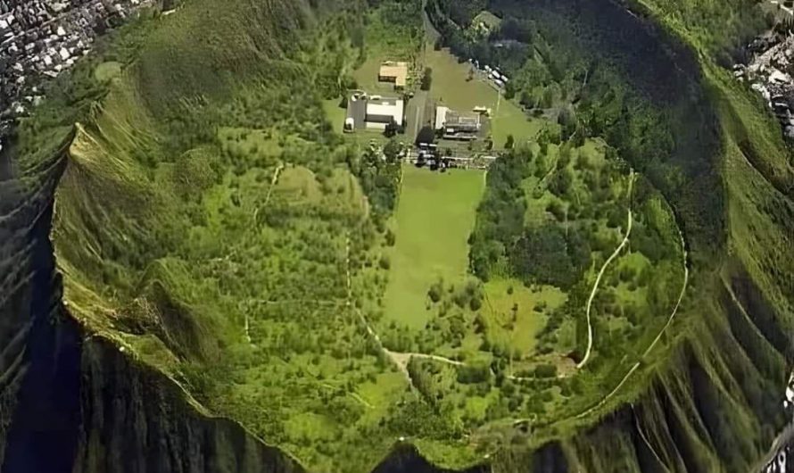 Aerial view of Diamond Head, a 500,000-year-old volcanic tuff cone located on the island of O’ahu in Hawaii