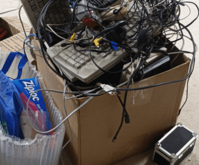 After 3 days the box of cables is finally empty and sorted