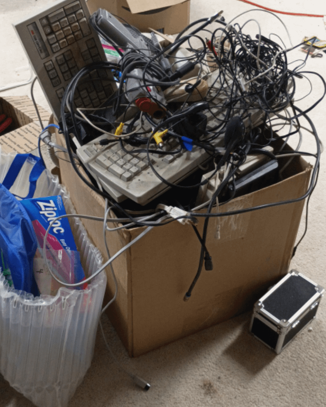 After 3 days the box of cables is finally empty and sorted