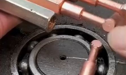 Ball bearing puller at work