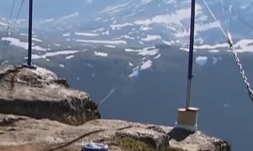 Base Jumping + Trapeeze bar