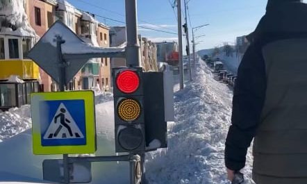 Biggest blizzard in Russia in 146 years. Over 5 m of snow.