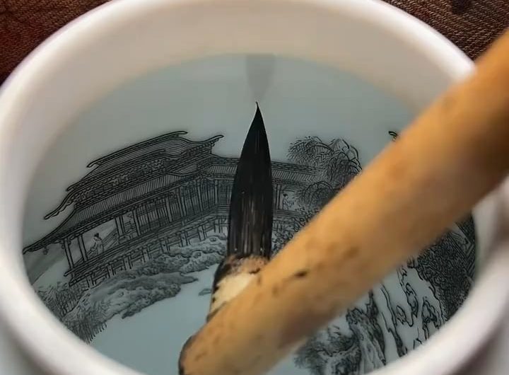 Ceramic artisans of Jingdezhen