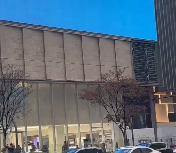 China observes December 13 annually in honor of the victims of the Nanjing Massacre. Sirens go off at 10:01AM and drivers stop and honk their horns.