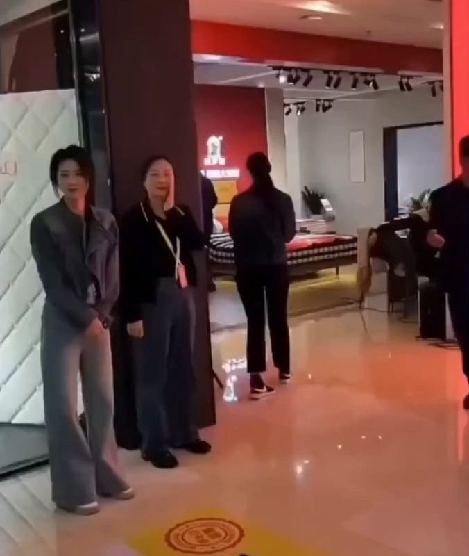 Chinese bed company introduced unique model of bed for couples