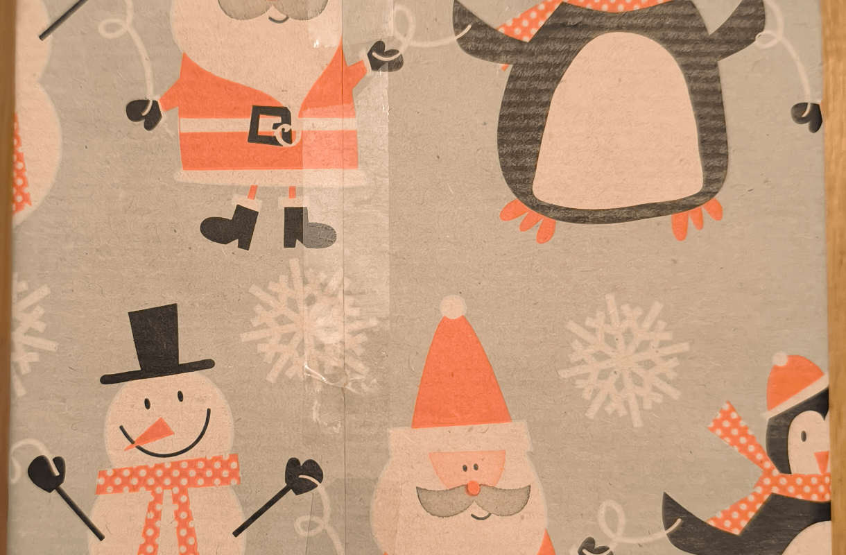 Christmas wrapping paper lines up perfectly