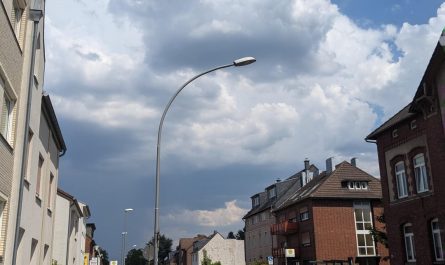 Development of Big Thunderstorm captured on 20 pictures