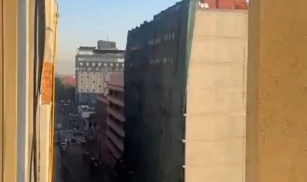 Entire building sways as powerful 6.5 magnitude earthquake strikes southwest of San Marcos, Guerrero, Mexico