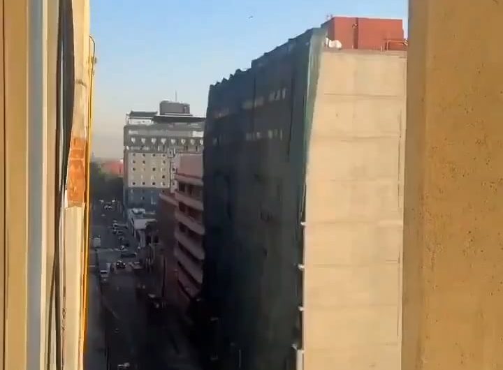 Entire building sways as powerful 6.5 magnitude earthquake strikes southwest of San Marcos, Guerrero, Mexico