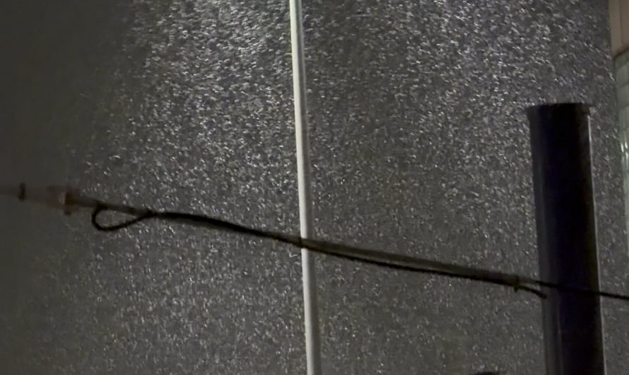 Fluid dynamics in snowfall