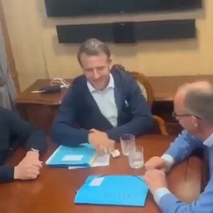 French media shuts down claims President Macron had cocaine in Ukraine, saying it was a handkerchief and Chancellor Friedrich Merz held a drink stirrer not a coke straw or spoon. They say anything else is a “conspiracy theory” 👀