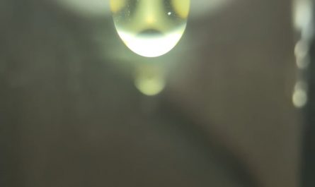 Goo falling (longer version)