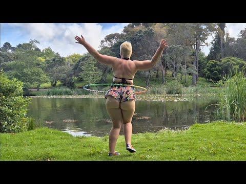Great hula hoop moves!