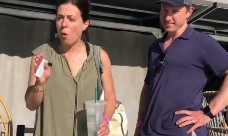 Group gets shamed for harassing two women kissing in a swimming pool