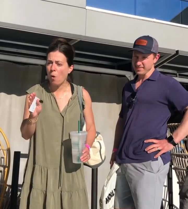 Group gets shamed for harassing two women kissing in a swimming pool