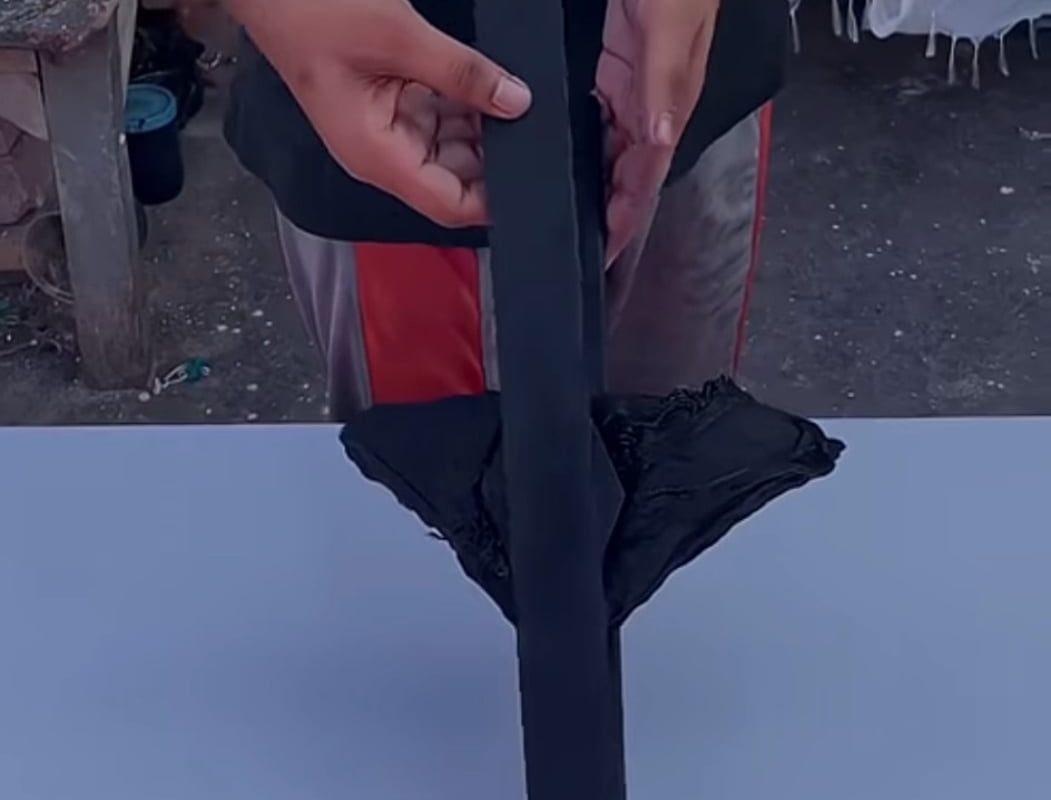 Guy greates a satisfying shawl pattern.