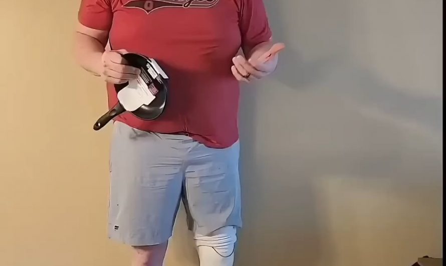 Guy humbles the strongest man in the world.