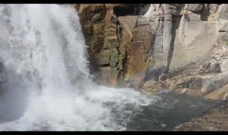 Heroic Diver Find Missing Men