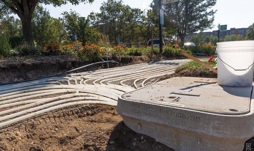 Holland, Michigan was the first city in the US to install heated streets and sidewalks in 1988. Also currently the largest municipally-run system in the US. (Source in comments)