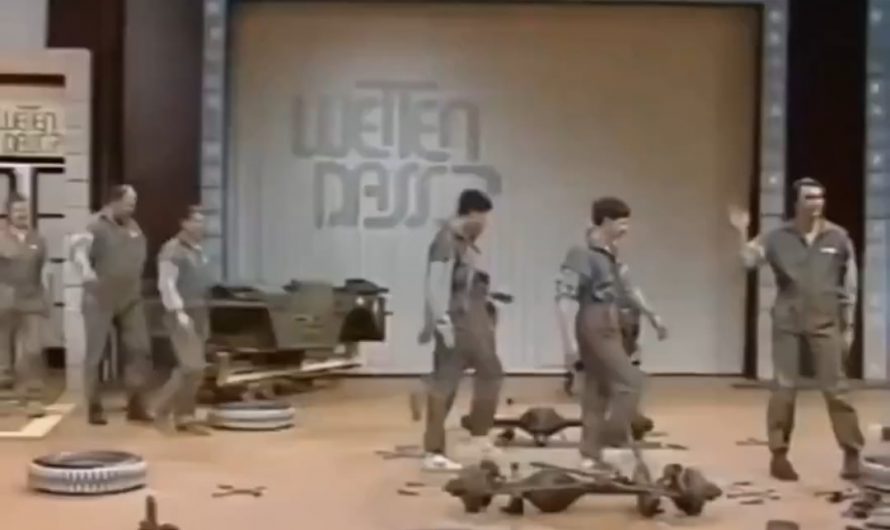 How easy it was to assemble/break down Willys Jeep.