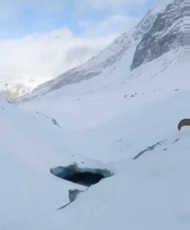 Ice tunnel snow boarding