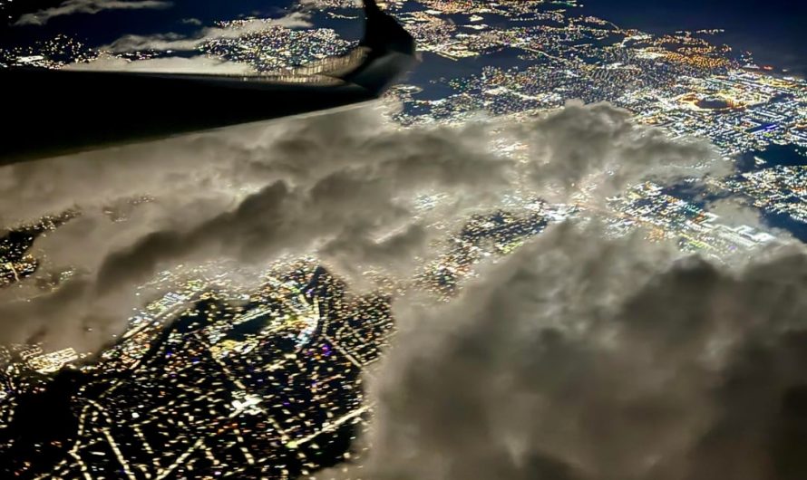 In 2023, Gordon Boettger broke the world record with a glider, covering a distance of 3000km in 17 hours with the help of night vision goggles and oxygen supply.