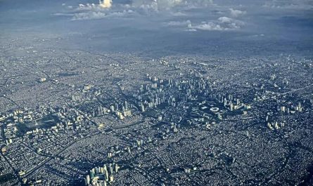 Jakarta Indonesia, the largest city in the world (42 mil)
