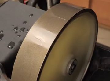 Knife grinding machine