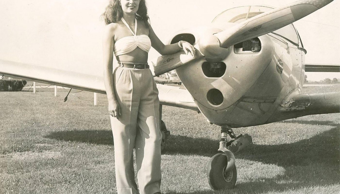 Lady posing with her Ercoupe, an early plane design to be own by regular people, circa 1940s. Source in comments