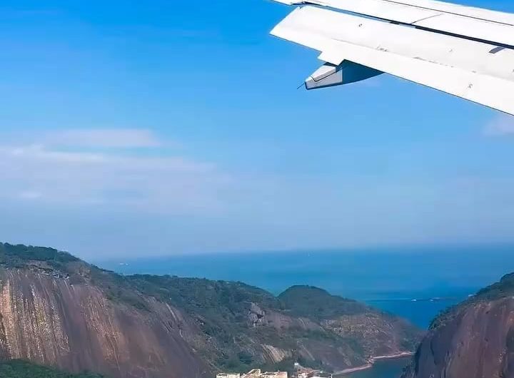 Landing at Santos Dumont Airport (Rio de Janeiro) feels unreal