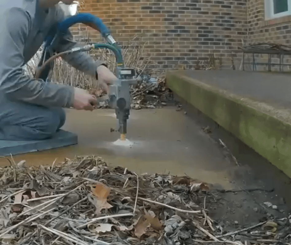 Leveling cement with polyurethane foam