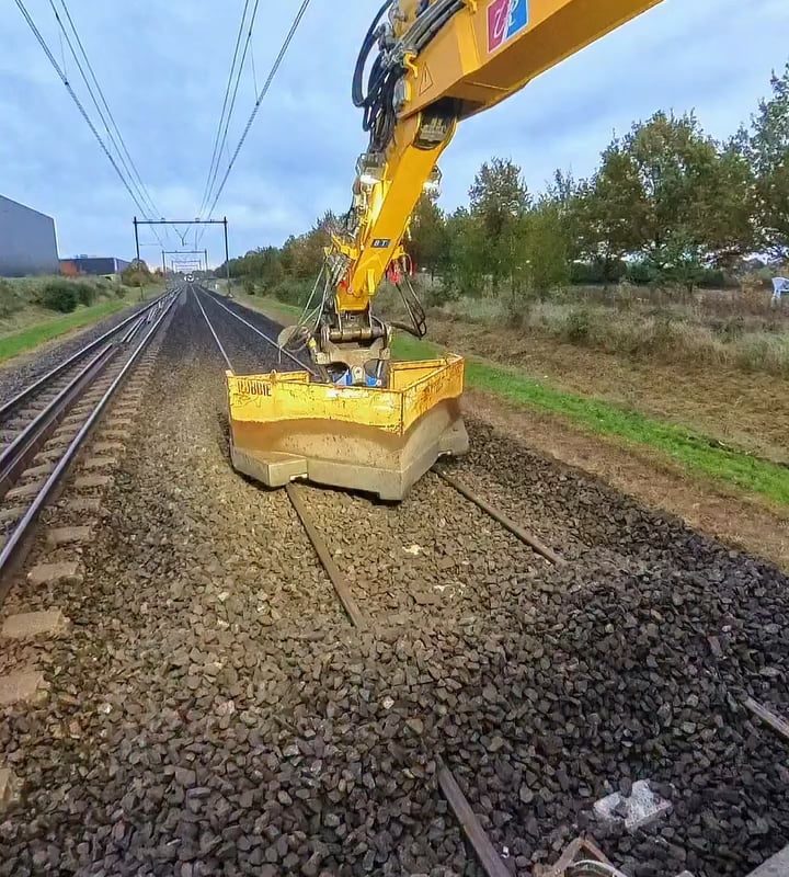 Maintenance work of railway track