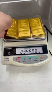 Making a solid gold cooking pot.