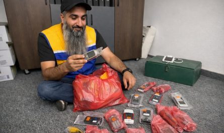 Man receives Nokia phones 16 years after ordering