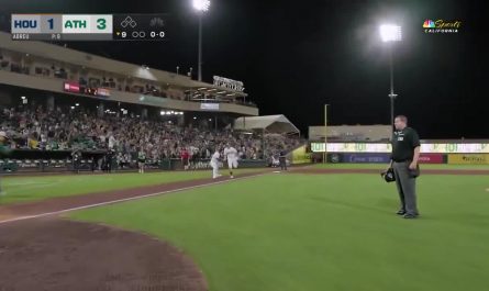 Nick Kurtz walkoff Homer
