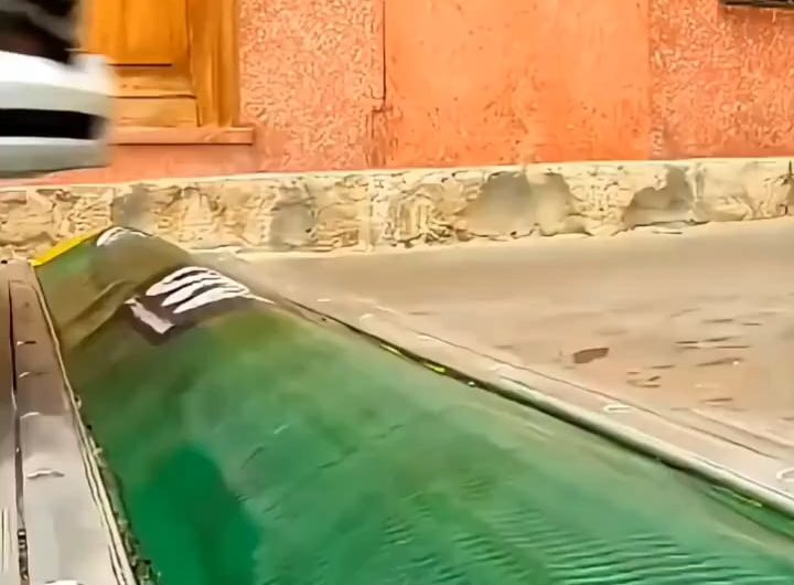 Non-Newtonian Fluid That Hardens Under Pressure But Softens When Stress Is Removed