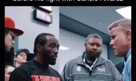 Referee Thomas Taylor explaining the rules to Terrance Crawford prior to his fight with Canelo Álvarez - (so smooth)