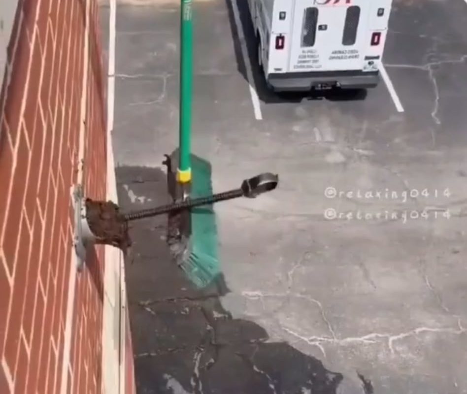 Satisfying pipe cleaning