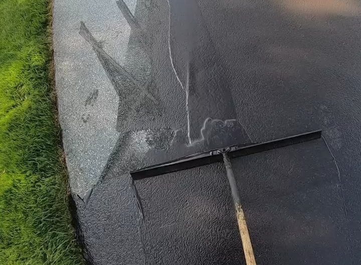 Seal coating the road
