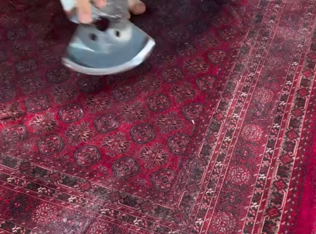 Shaving a rug to trim & smoothen the fibers