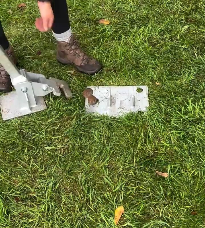 She use this stake remover so easy