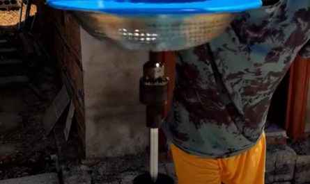 Slo-mo-king at it again