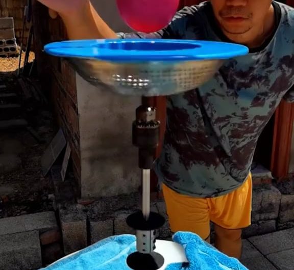 Slo-mo-king at it again