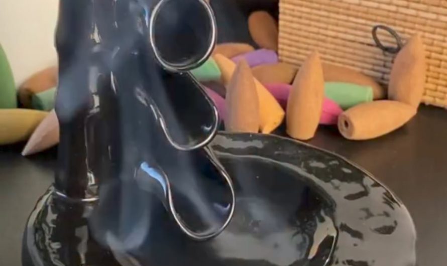 Smoke fountain (backflow incense burner)