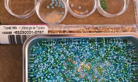 Sorting a mix of beads