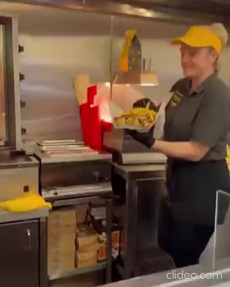 Surprise your girl with an amazing bouquet