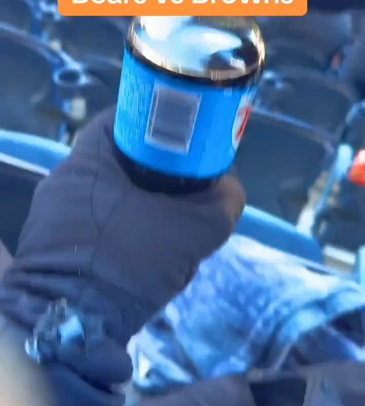 The Bears vs Browns game was so cold that this soda instantly froze after being opened