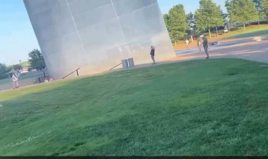 The Gateway Arch, located in St Louis, Missouri