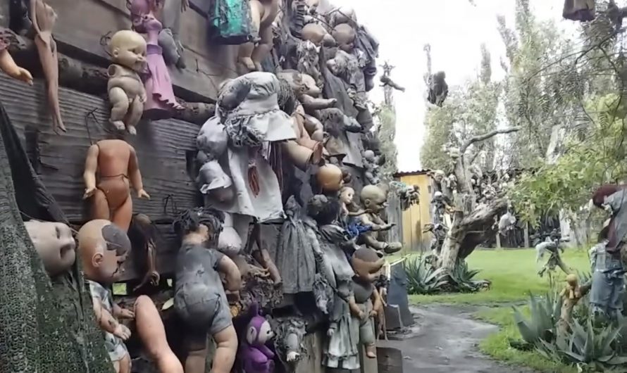 The Island of the Dolls (Isla de las Muñecas), Mexico